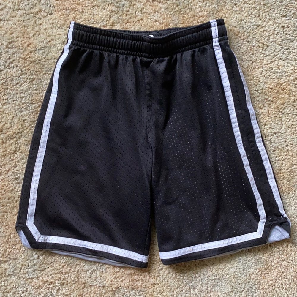 Boy’s mesh athletic shorts - Picture 1 of 11